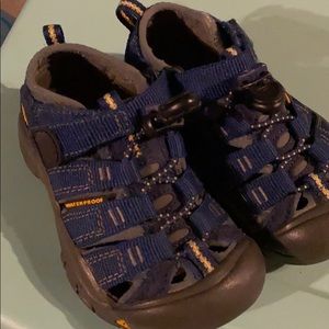 Keen shoes